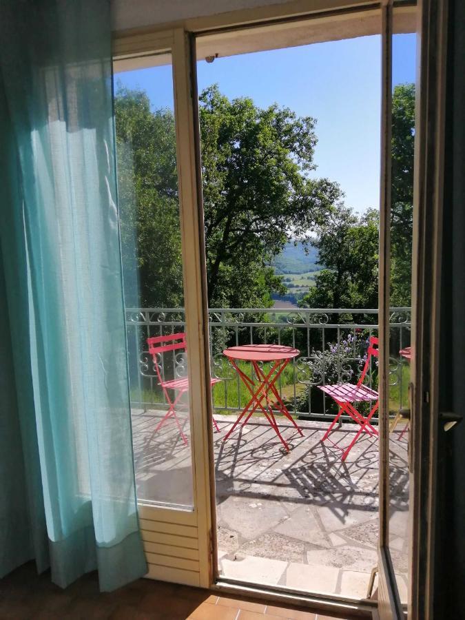 Bed and Breakfast Alabrena Feneyrols Экстерьер фото