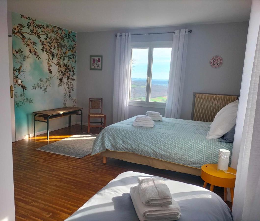 Bed and Breakfast Alabrena Feneyrols Экстерьер фото